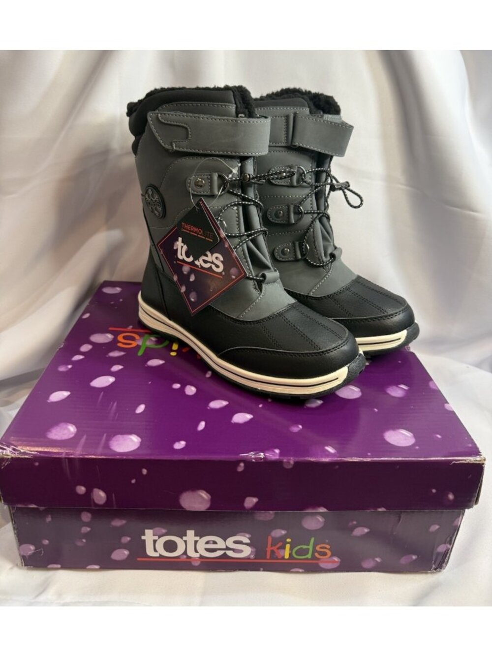 Totes Kids Size 5 Girl’s Big Kid Boots Winter Snow Girl Black & Gray *T4